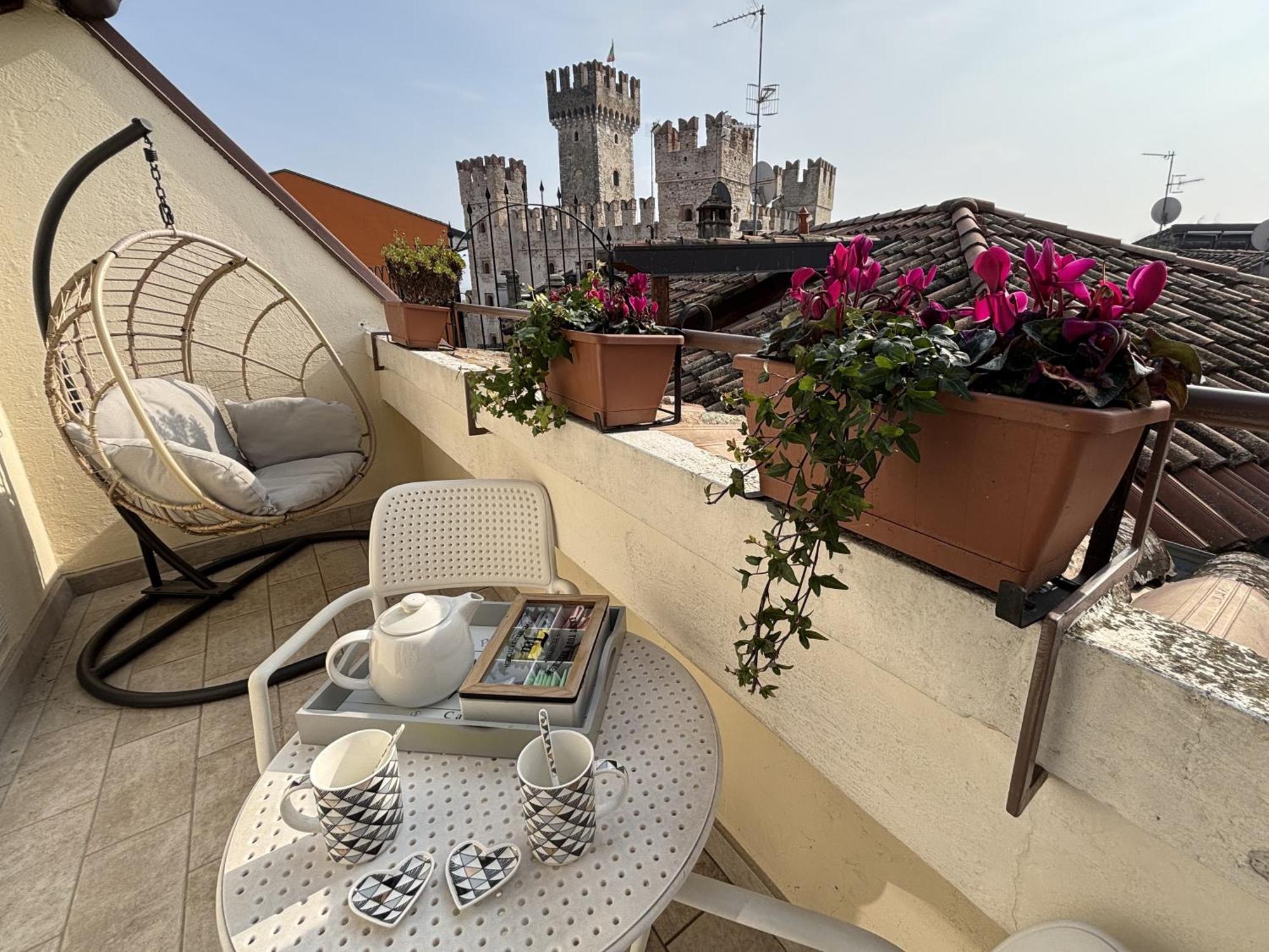 Sirmione4U - Domus By The Castle Apartman Kültér fotó